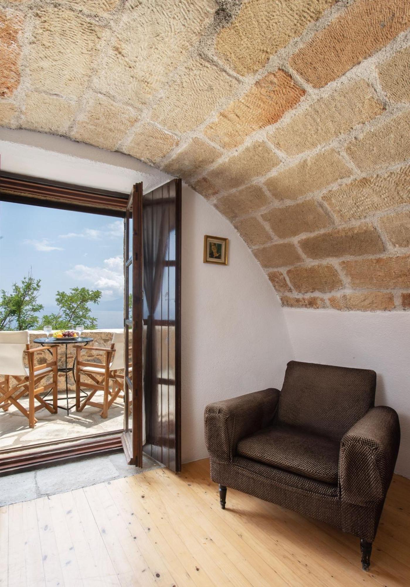 Pablito House-Seaview Monemvasia Nests エクステリア 写真