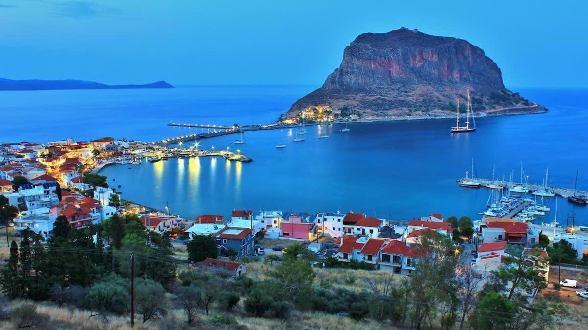 Pablito House-Seaview Monemvasia Nests エクステリア 写真