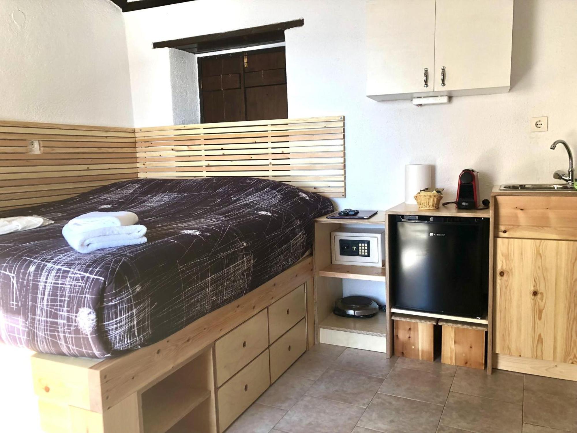 Pablito House-Seaview Monemvasia Nests エクステリア 写真