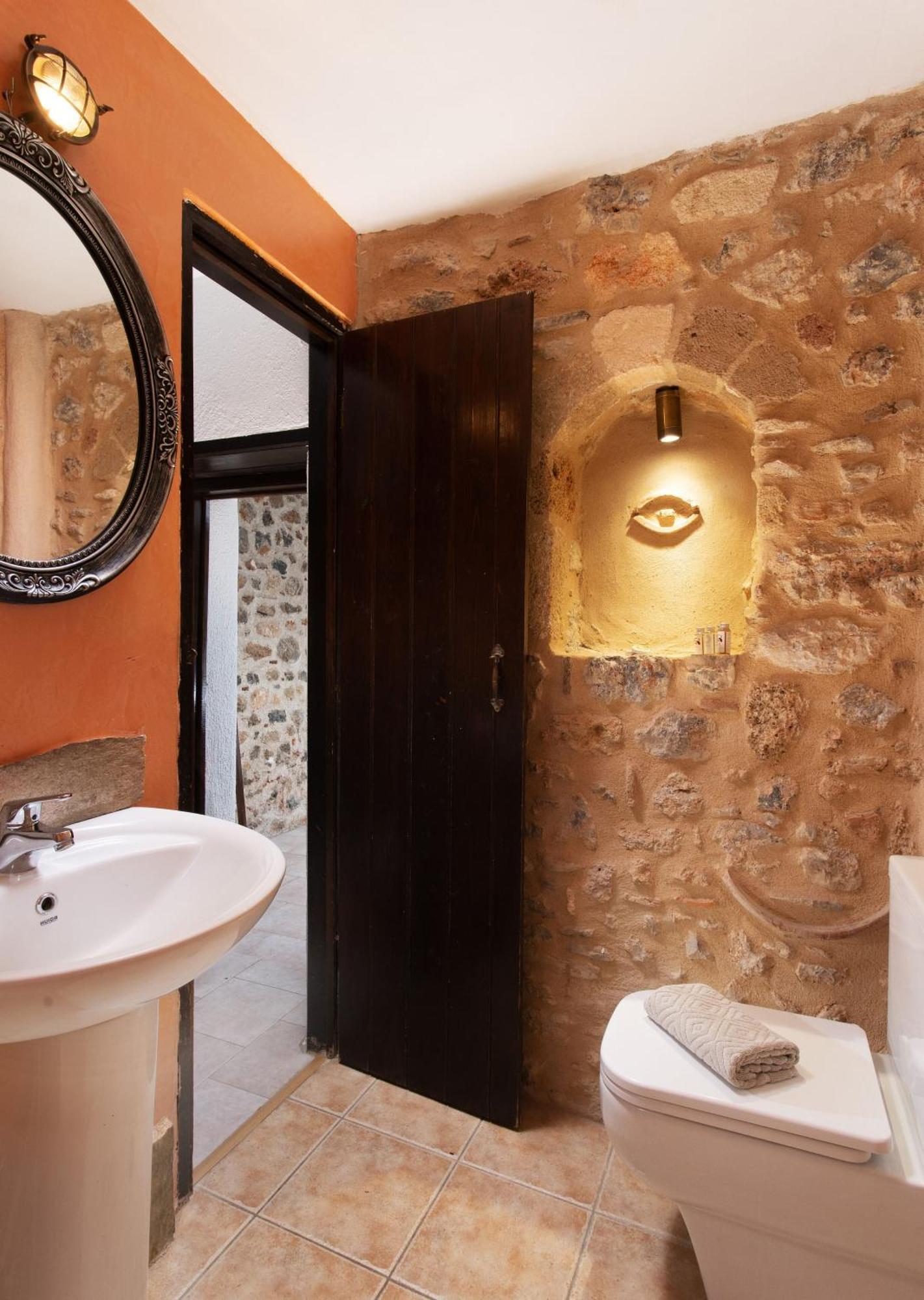 Pablito House-Seaview Monemvasia Nests エクステリア 写真